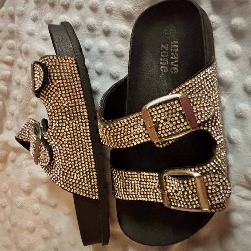 Wave Zone Kids Sandals with Rhinestones - Black and Gold